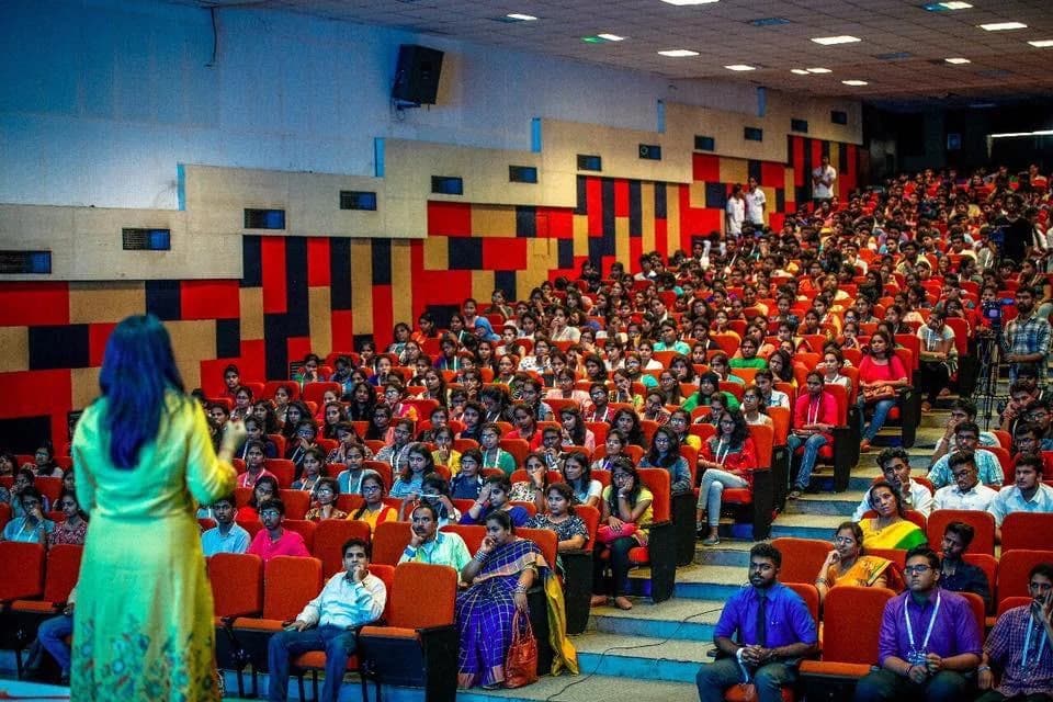 Large group at a Womennovator community event